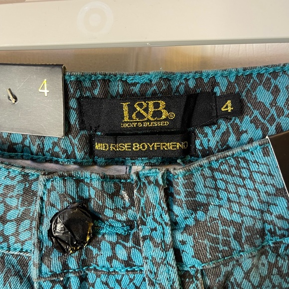 Lucky and Blessed Snakeskin Distressed Jeans 4 NWT - Picture 9 of 13